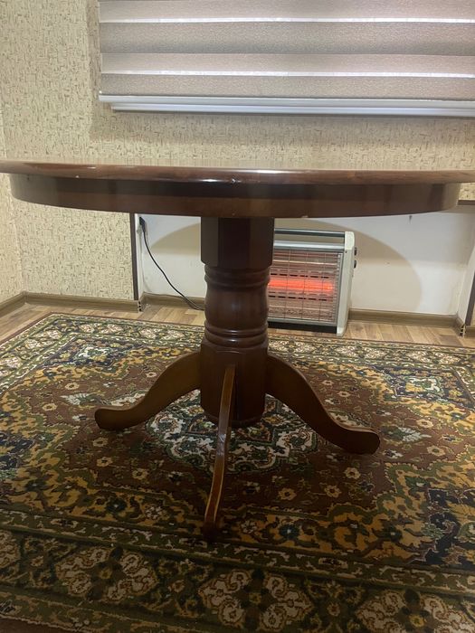 Стол обеденный, круглый