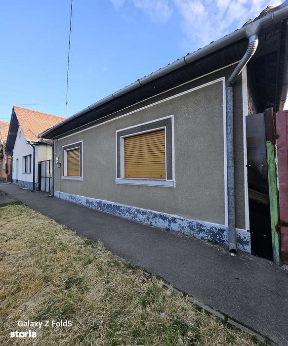 Casă solidă din cărămidă de vânzare în zona Iosia, Oradea