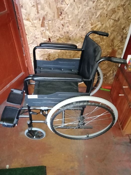 Кресло-коляска инвалидная