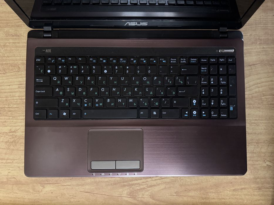 Ноутбук Asus Core i5, SSD, Ram 8gb