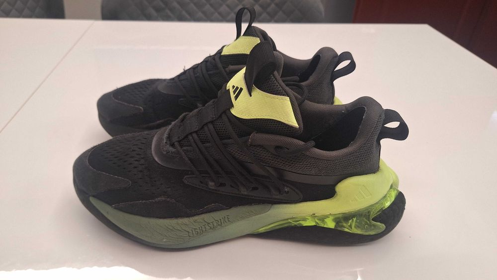 Оригинални маратонки Adidas 41.1/2