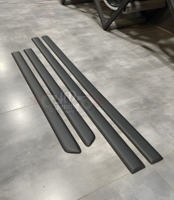 Молдинги на двери Subaru Legacy BG/BD