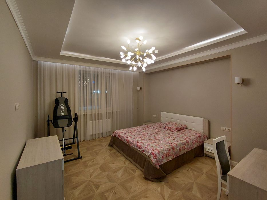 Продается 6-ти комн.квартира