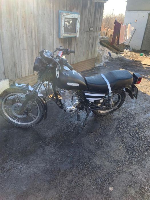 Продам мотоцикл Sonlink 200кубов