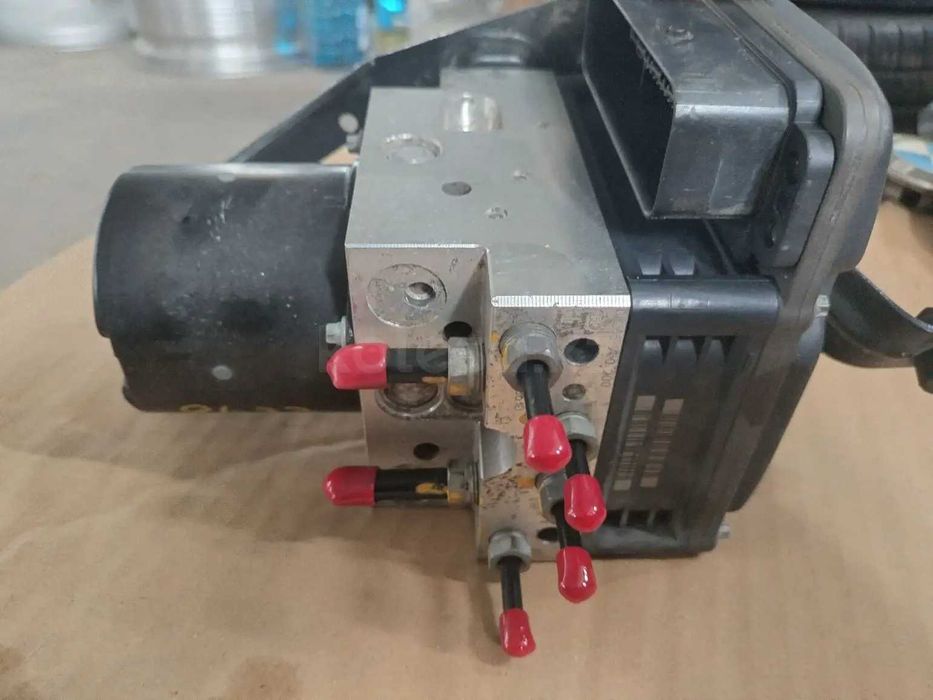 Блок abs BMW x5.x6 e70.e71