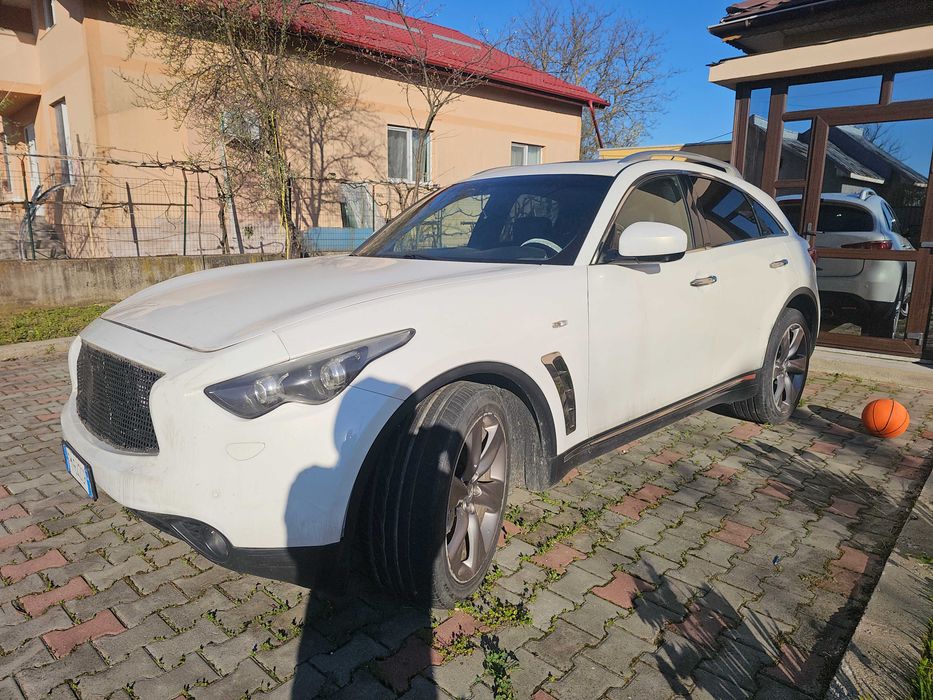 Vanzare auto infiniti