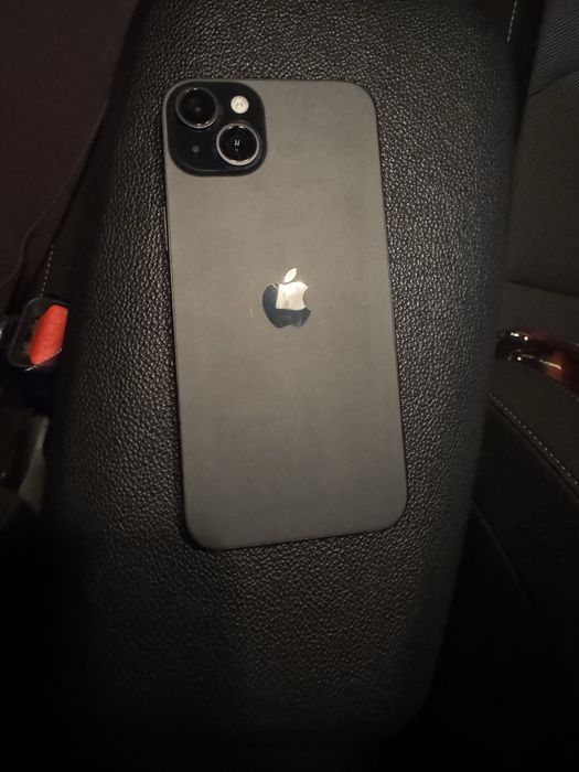 iPhone 15 + 128 гб