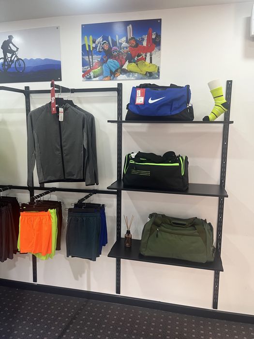 Рейлы, вешала настенные, полки