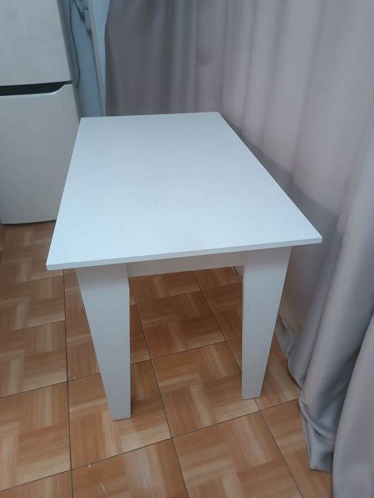 Продам кухонный стол