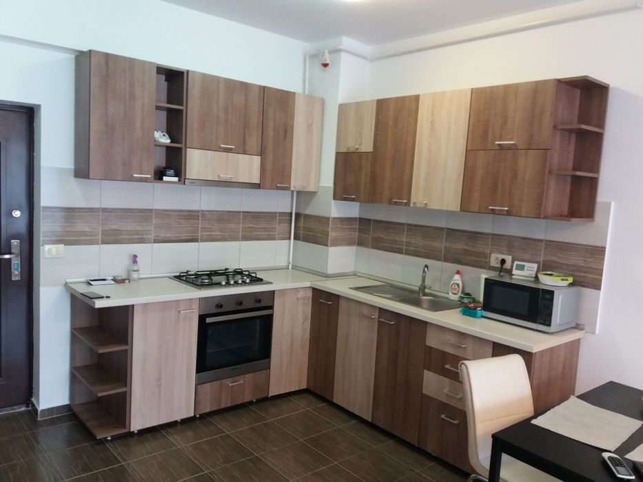 Închiriez apartament cu două camere, Militari Residence, pret 1900 lei
