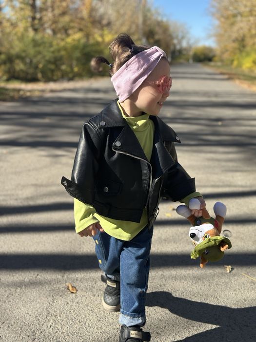 Продам детское пальто и куртку