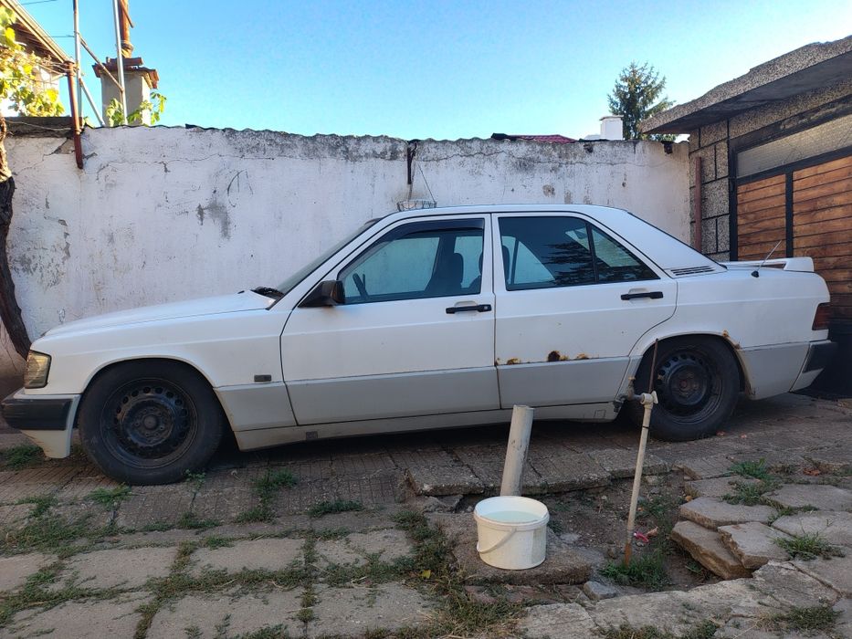 Мерцедес 190е 1.8 Климатик