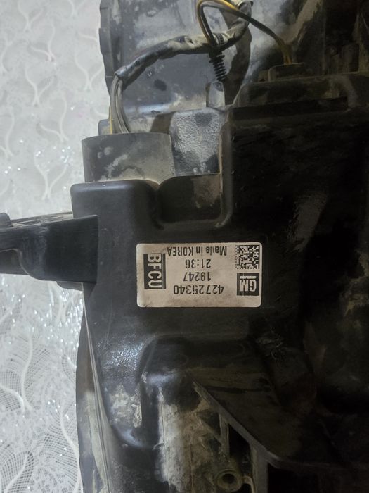 Продаю фару от трекер 1 в хорошем состояни  ,внизу стекло сломана