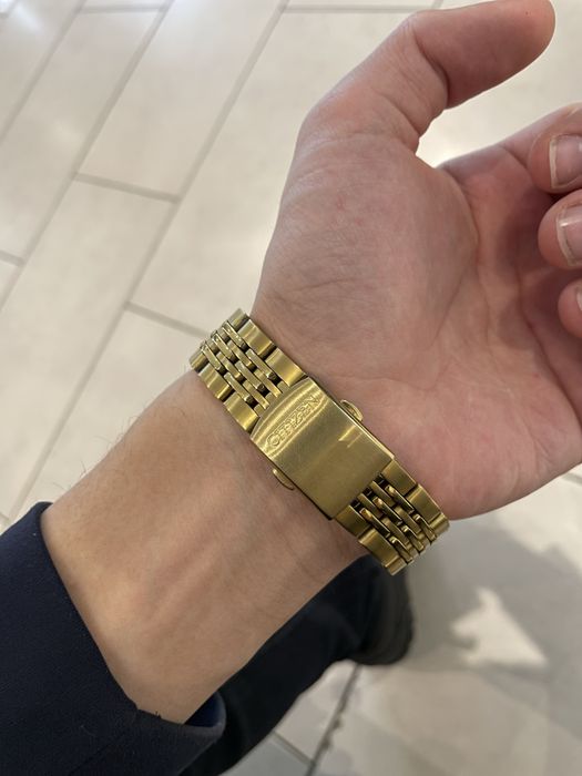 Продам часы Citizen