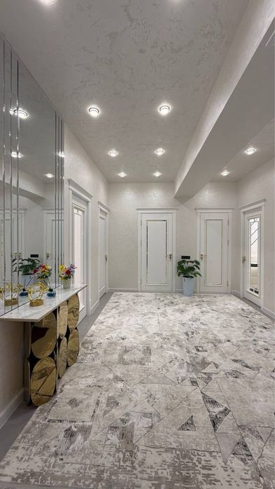 Продается 3 ком. Квартира площадью 91 кв.м. В Согдиане