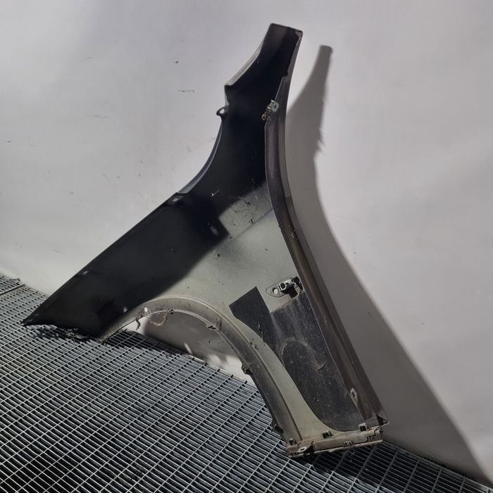 Aripa Dreapta Fata BMW X1 E84 2009 - 2015 4 Usi Sparkling Bronze Metallic B06 (1467)