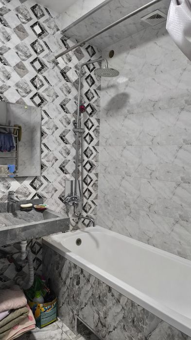 3х комнатная квартира, кирпичный , Чиланзарский район 8 квартал