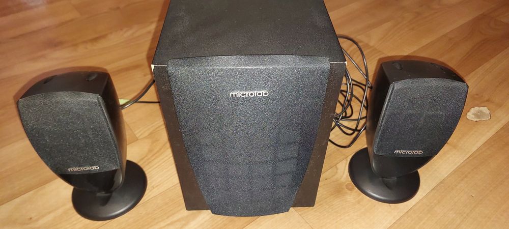 Продам компьютерную Акустику Microlab 2.1