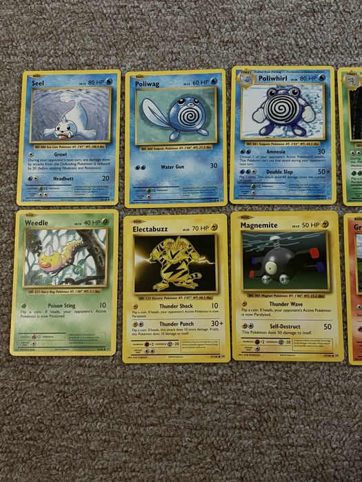 Lot 12 cărți Pokémon XY Evolutions – Stare foarte bună