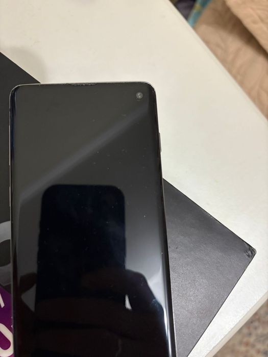 Продается Samsung S10