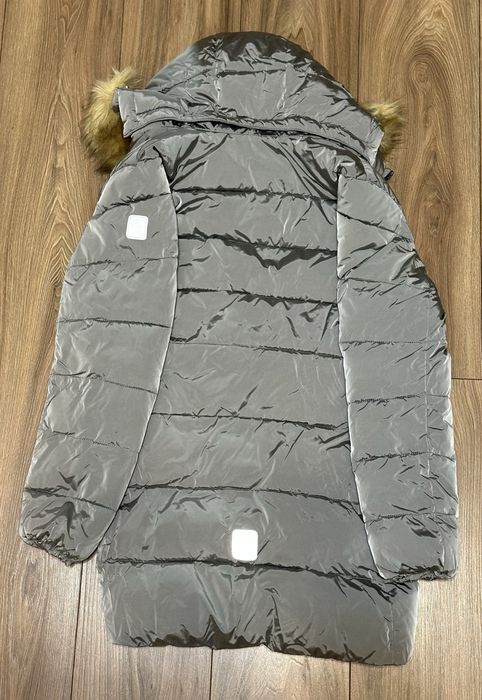 Продам куртку для девочки Reima