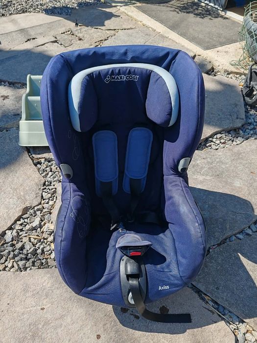 Scaun auto maxi cosi copil cu pozitie de somn