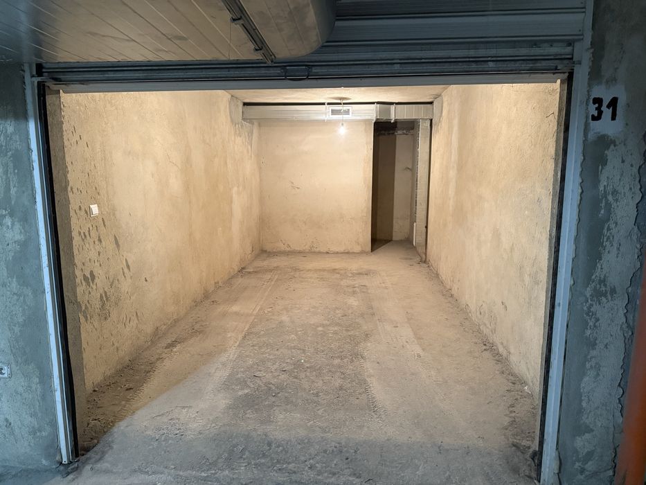 Продава се Гараж / Паркомясто в Варна, Базар Левски - 10 кв.м за 11 €/кв.м - Снимка #1