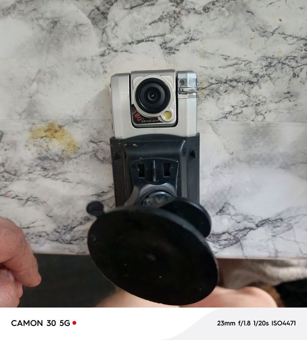 Авторегистратор на авто