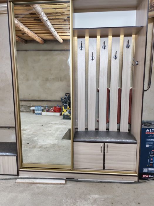 Прихожий шкаф сатылады