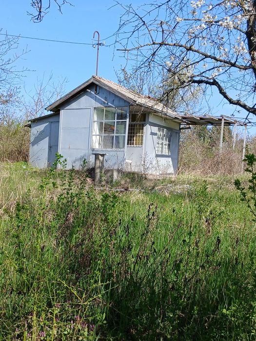 Вила за продажба