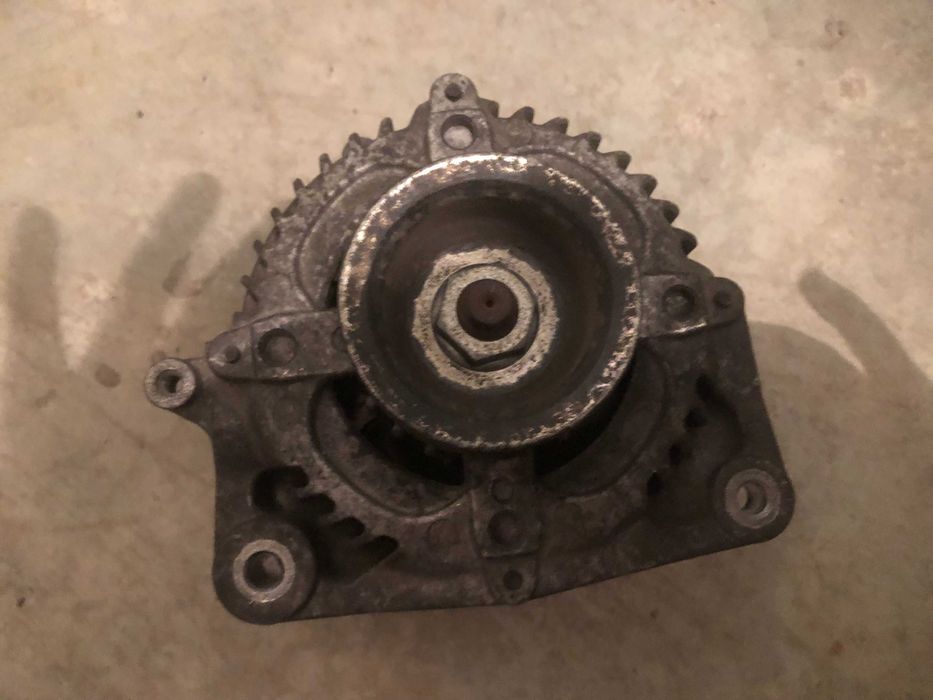 Алтернатор/генератор/ за хонда ЦРВ 4 генерация бензин 2,0 витек