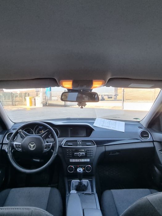 De vânzare  Mercedes C200