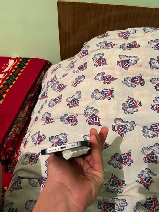 Айфон 13 сатылады