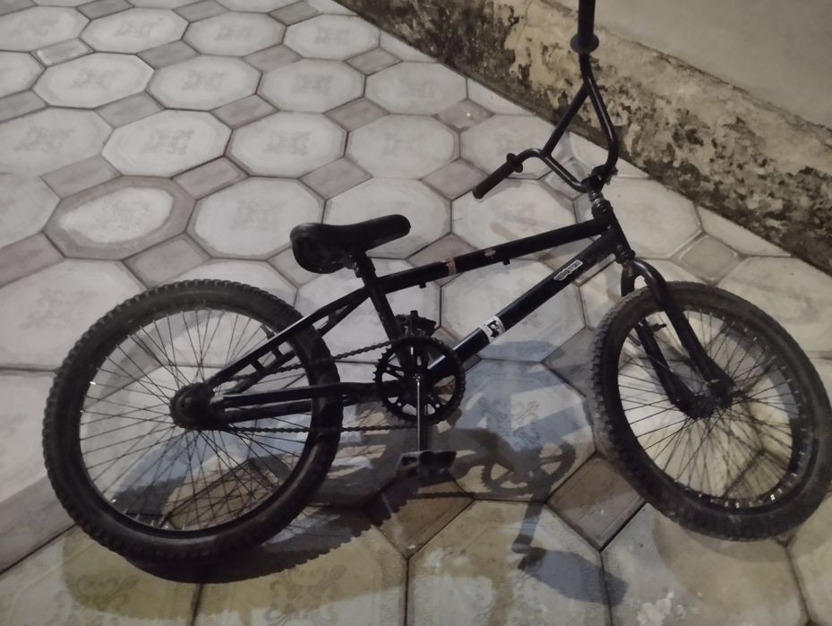 Велосипед BMX трюковой