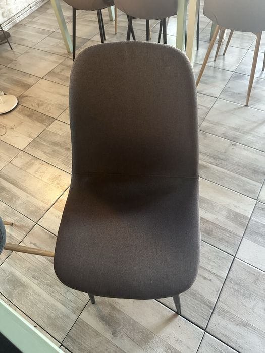 Vand scaune restaurant folosite