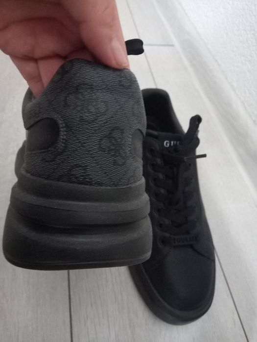 Мъжки маратонки GUESS