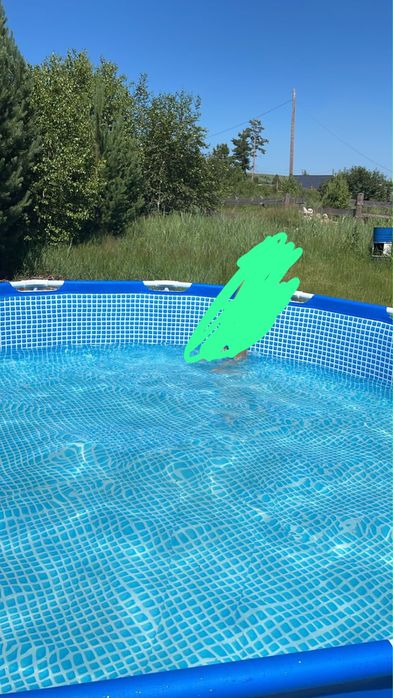 Продается бассейн каркасный круглый