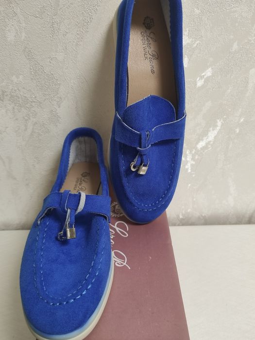 Продам лоферы 38-39р