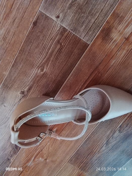 Продам обуви женскую