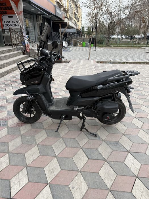 Tank skutor sotiladi