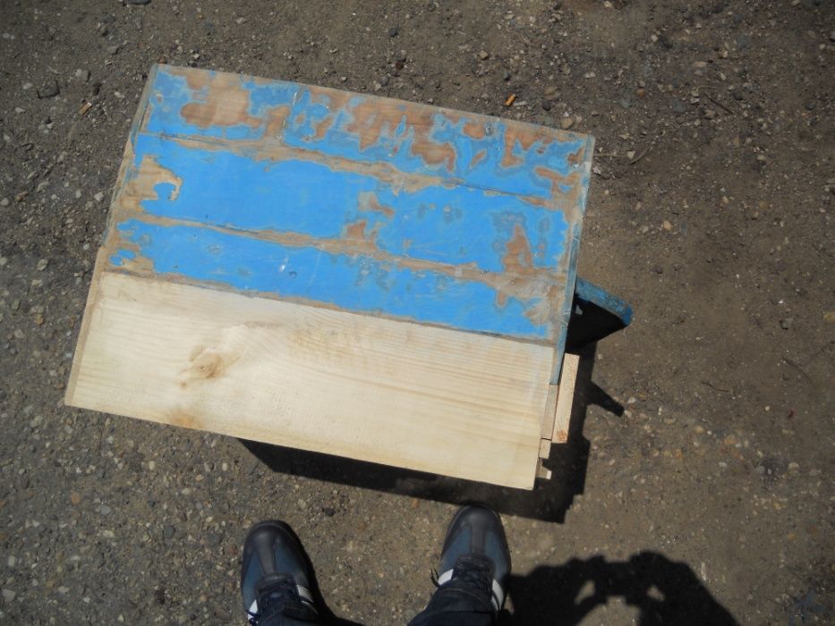 За Вашия пчелин.