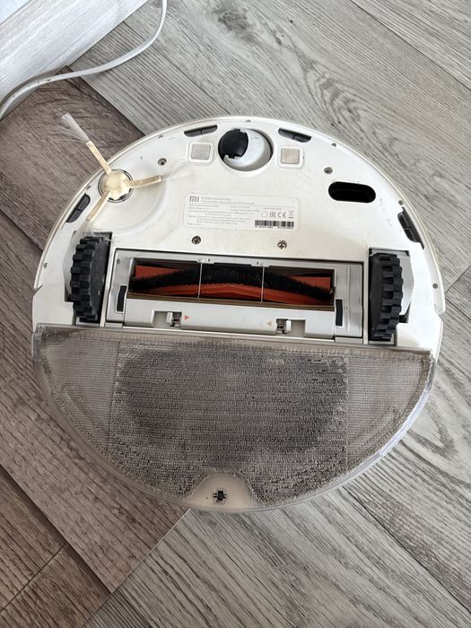 Продам робот пылесос