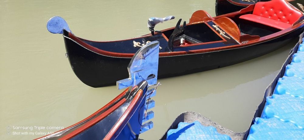 Gondola Italya лодка
