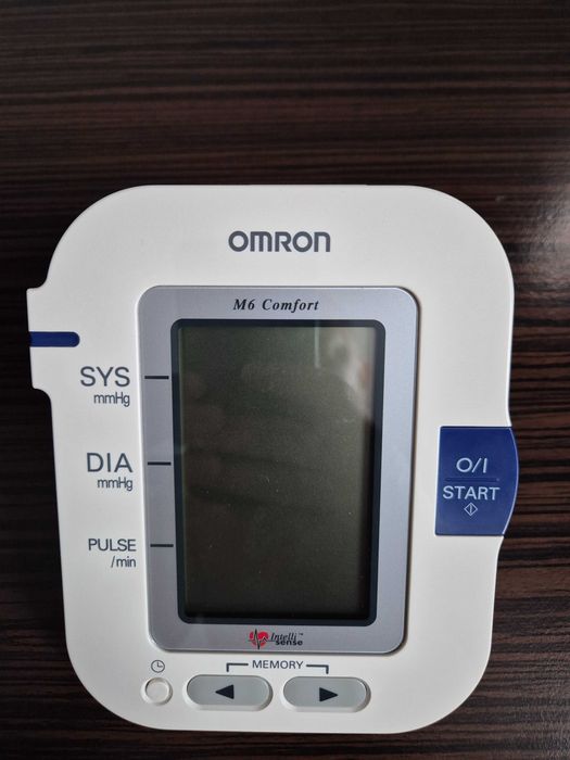 Tensiometru de Brat Omron M6 Comfort