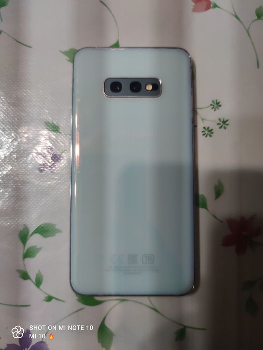 Samsung galaxy S 10e  6/128гб