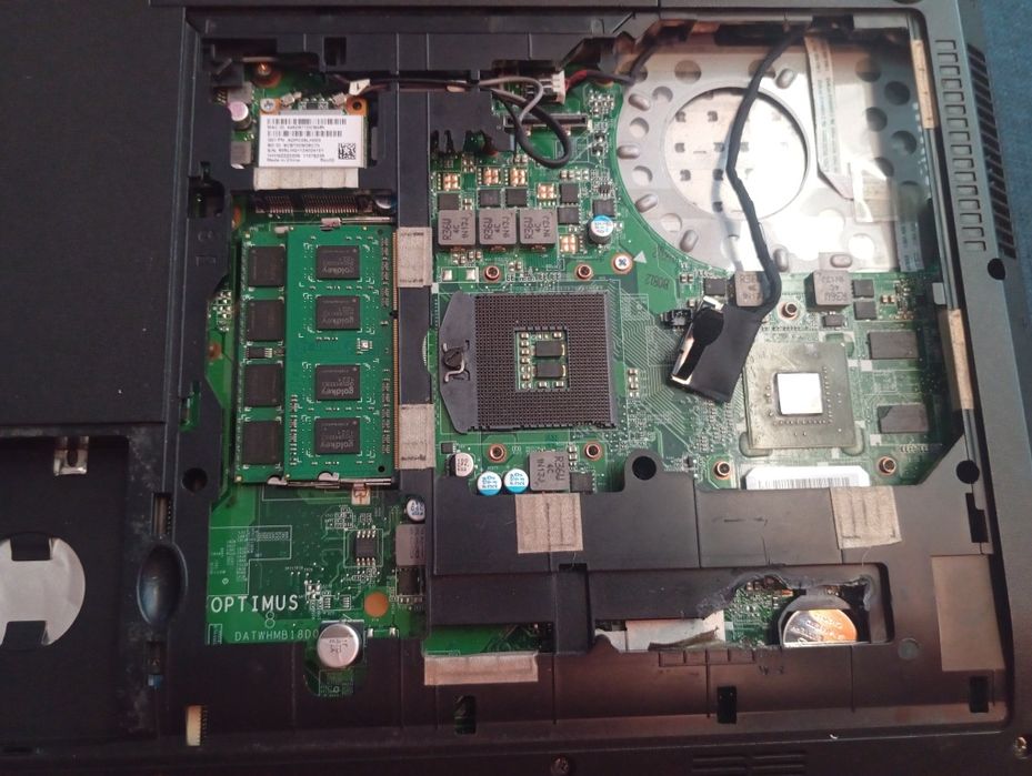 Ноутбук на запчасти