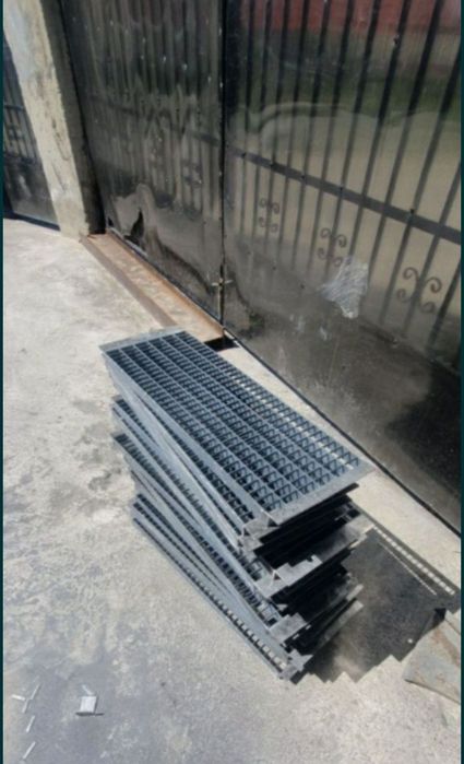 Trepte zincate galvanizate