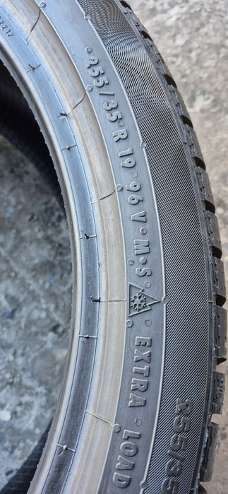 4 anvelope iarna ca noi Continental 255/35/19.Pretul este pe bucata
