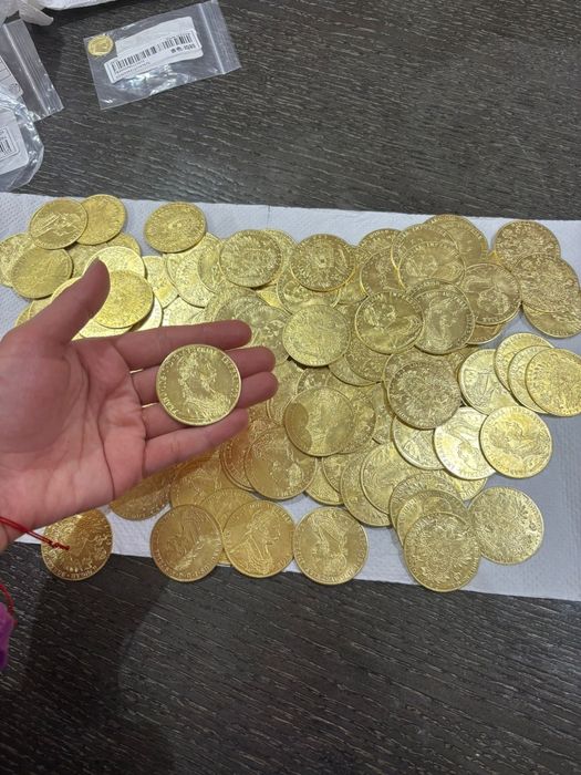 Vand monede placate cu aur de 24k Frank Iosif 4 ducat 1915 1la1