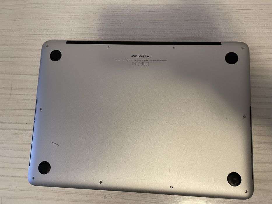 Macbook Pro 13 inch retina  2015 16gb ram